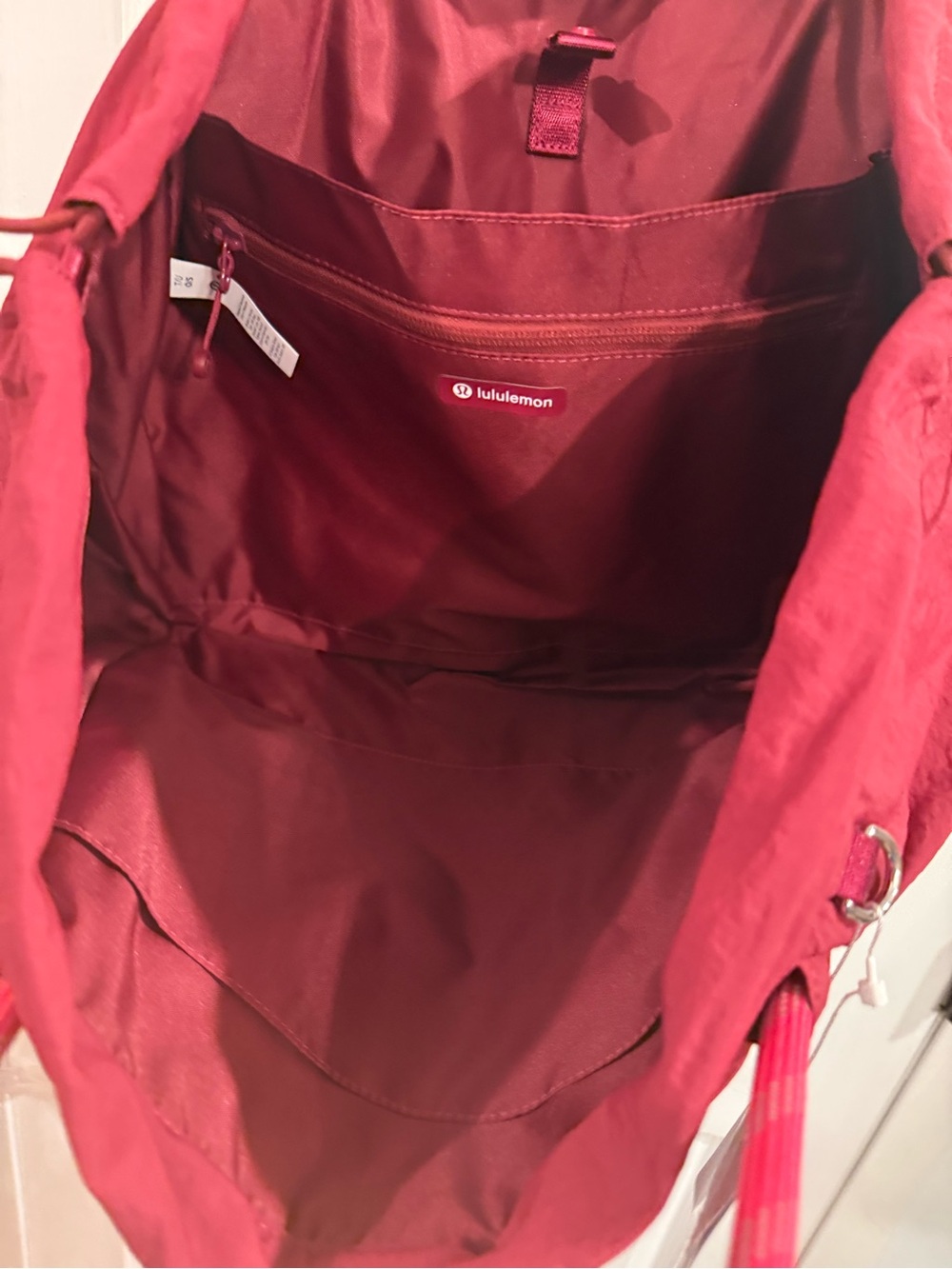 Lululemon Ruched Tote Raspberry Rave - Picture 11 of 12